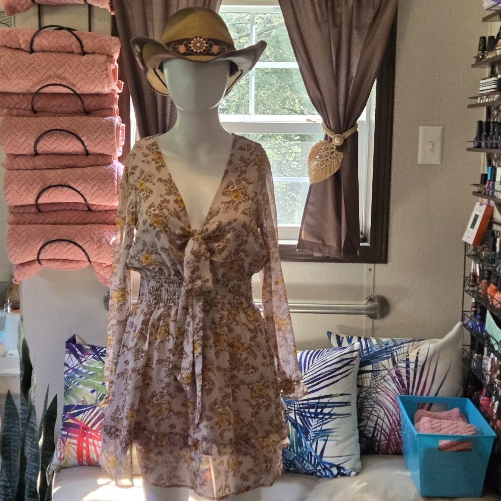 New! Dusty Pink Floral Peasant Dress - Picture 3 of 9